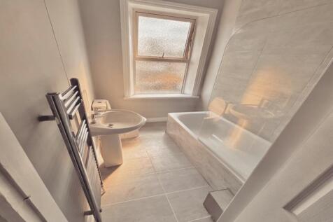 70 Halifax Road, Millbridge, Liversedge, Kirklees photo 5
