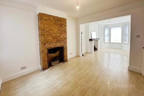 Reginald Street, Luton, Bedfordshire, LU2 photo 3