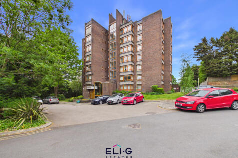 3 bed flat to rent Westchester Court, London NW4