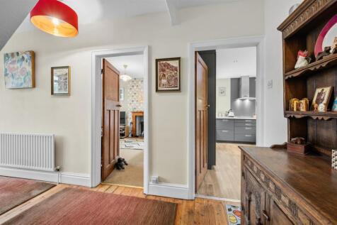 Hallway to Kitchen and Sitting Room.jpg