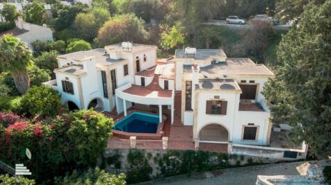 Picturesque Villa with Unique Blend of History and Unparalleled Views Image 9999