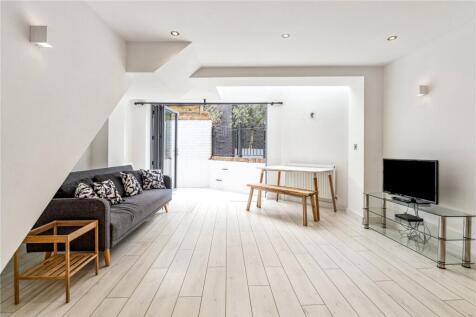 Reception/Kitchen
