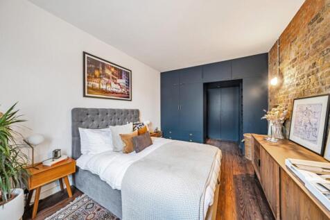 1075335 (8)