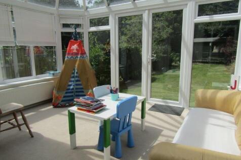 Highfield Crescent , Southampton photo 4