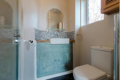 4-bed-house-prestbury (5).jpg