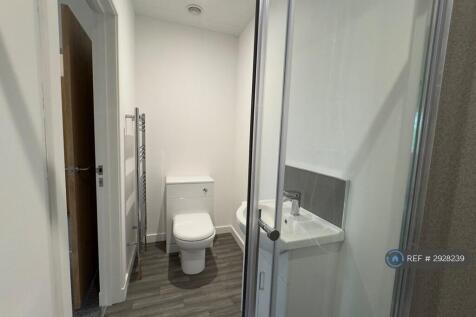 En Suite Bathroom