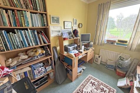 Newlands Bedroom 3.jpg