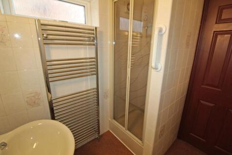 Bathroom (Ground Floor)