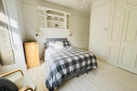 London Road, Luton, Bedfordshire, LU1 photo 5