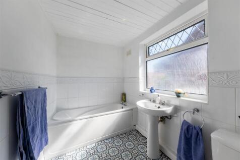 2 Burgess Place-005.jpg