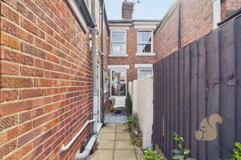 CAM01659G0-PR0566-STILL017.jpg