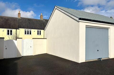 Garage &amp; Parking Space