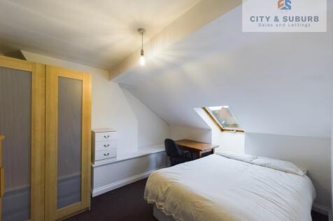 CAM01351G0-PR0112-STILL006