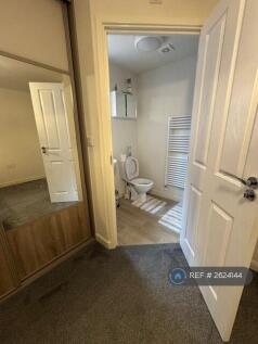 Master Bedroom Toilet