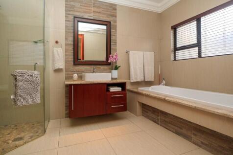Bathroom 3 En-Suite