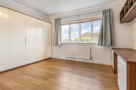 Bedroom / Loft Entrance Room