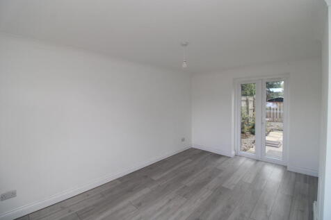 Stanfield Road, Newton Aycliffe photo 4