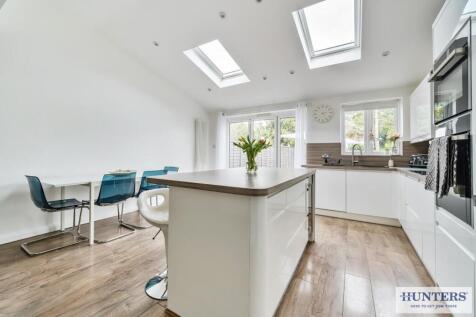 Kitchen / Diner View 3