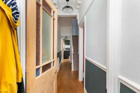 8V8ARD - Hallway B.jpg