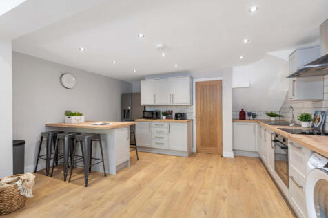 Chestnut Grove, Leeds photo 4