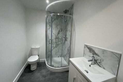 Copenhagen Flat 4  Bathroom 1.jpg