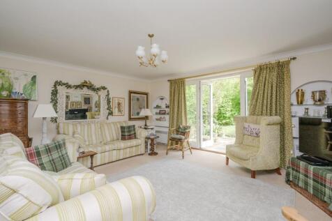 Fairmile Lane, Cobham, KT11 photo 4