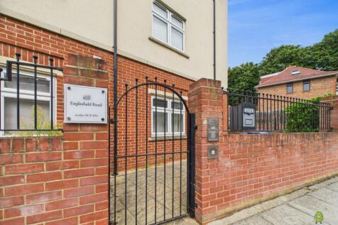 CAM02615G0-PR0105-STILL010