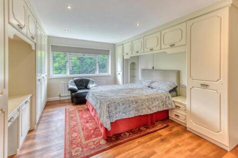 1 Saxon Court-bed1.jpg