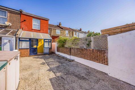 306 Powerscourt Road, Fratton-Small-PorticoMarketi
