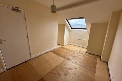 IMG-20250801-WA00...