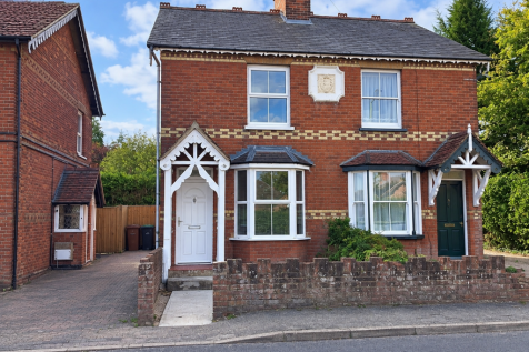 2-bed terraced on The Villas, Withersfield Road, Haverhill, Suffolk, £1,000/mo
