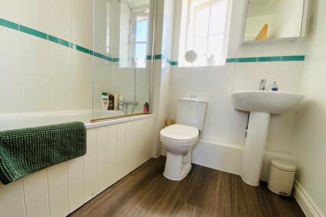 Main bathroom