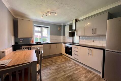 3 Bedroom Flat in PO5 4EG