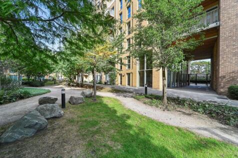 Oxley Square E3