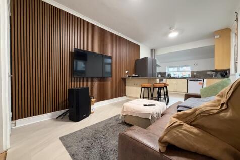 another student property from Award-winning CPS HO