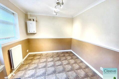 Dewey Close, Woodmancote photo 3