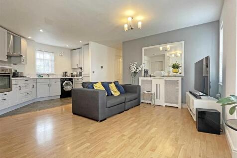 Chelmsford, CM1 - property photo