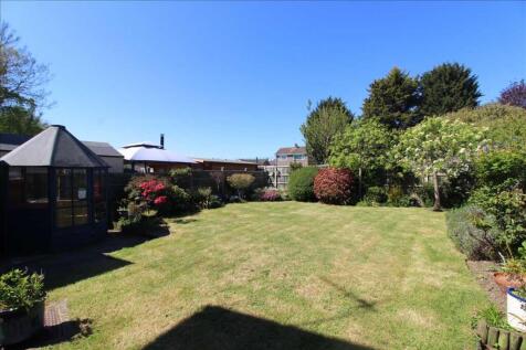 REAR GARDEN -