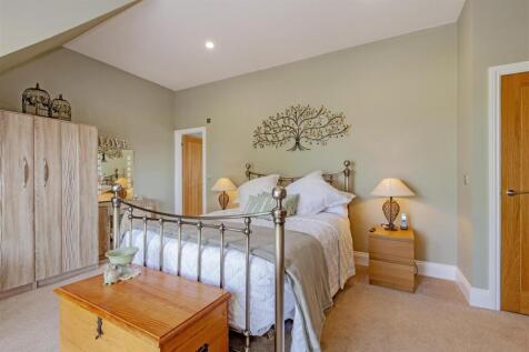 Principal Bedroom Suite