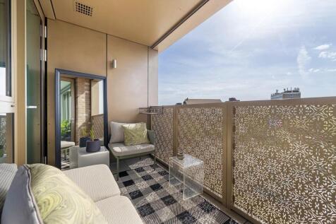 Balcony (1).JPG