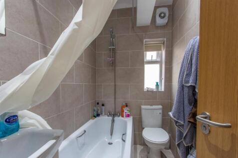 Mackintosh Place, Roath photo 5