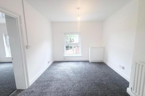 4B Park Place, Worksop photo 4