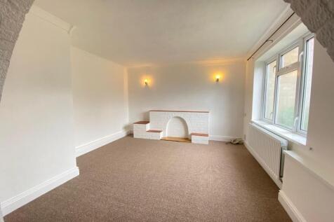 Gloucester Square, Melksham photo 3