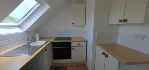 RINGWOOD, BH24 photo 4