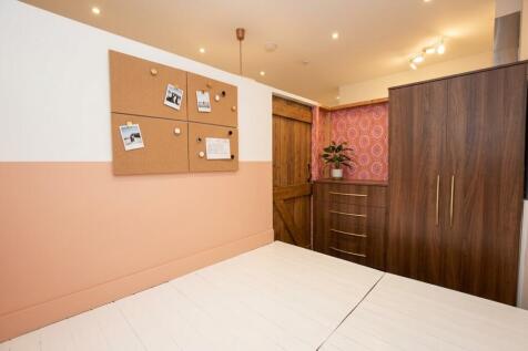 Bed T202609301640.jpg