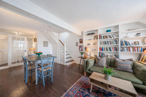 Sitting/Dining Room