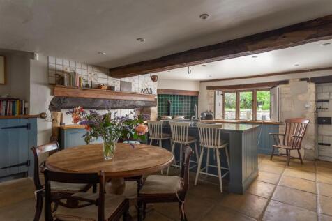 46 - Chedworth Manor - GL54 4AA - Web.jpg