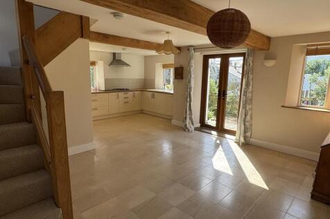 Living Room/Kitchen