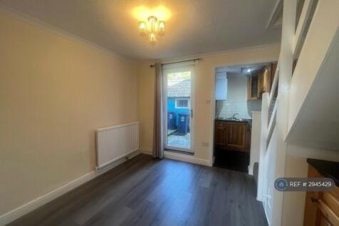 Crosshall Road, St Neots, PE19 photo 3