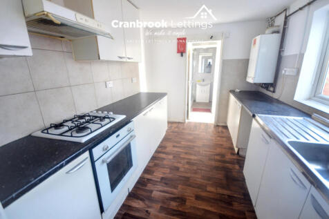 Three bedroom terraced house for sale Oakfield Ro